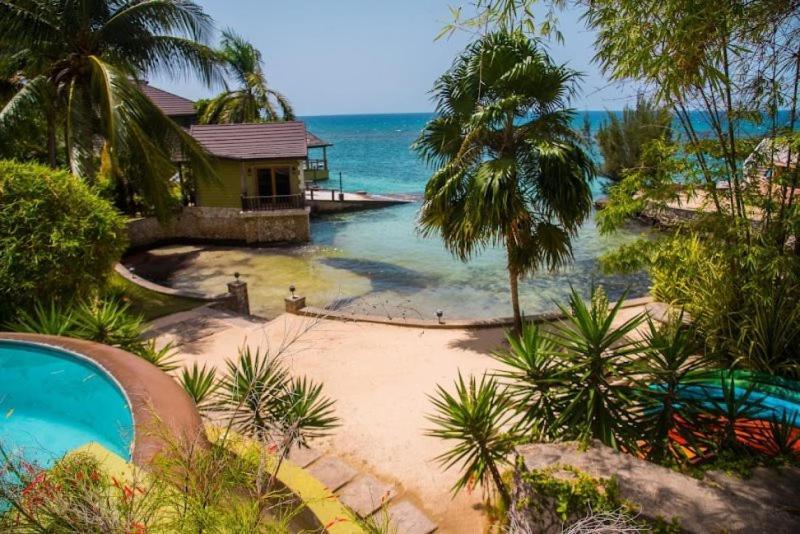 Апартаменты Maribella@Crystal Cove Ocho Rios Stanmore Grove Экстерьер фото